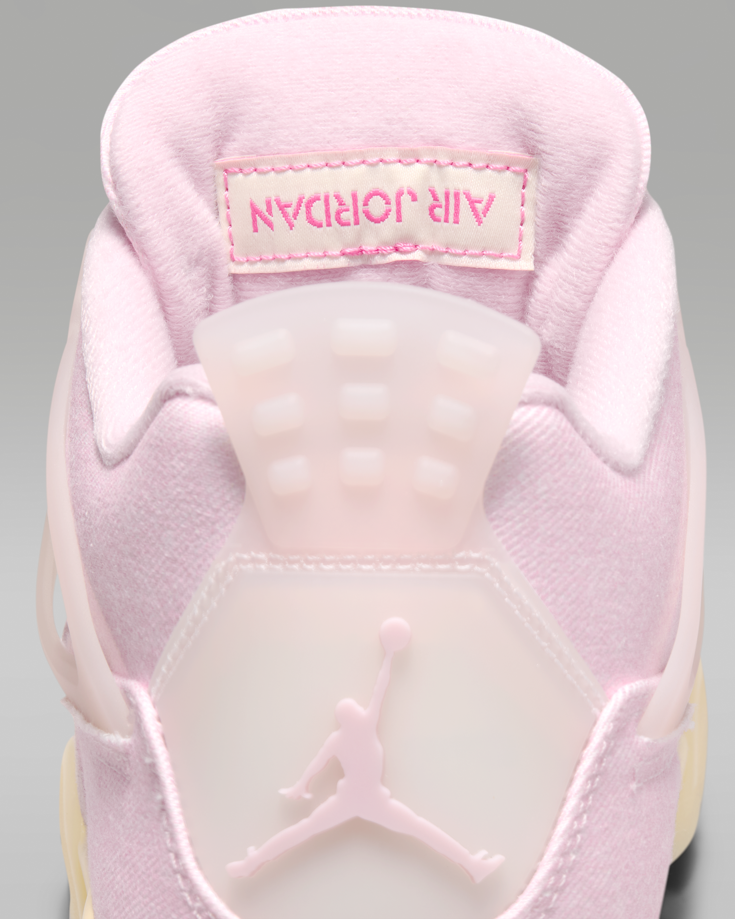 Air Jordan 4 Retro 'Pearl Pink and Iced Carmine' Women's Shoe - Pearl Pink/Coconut Milk/Muslin/Iced Carmine - View 9