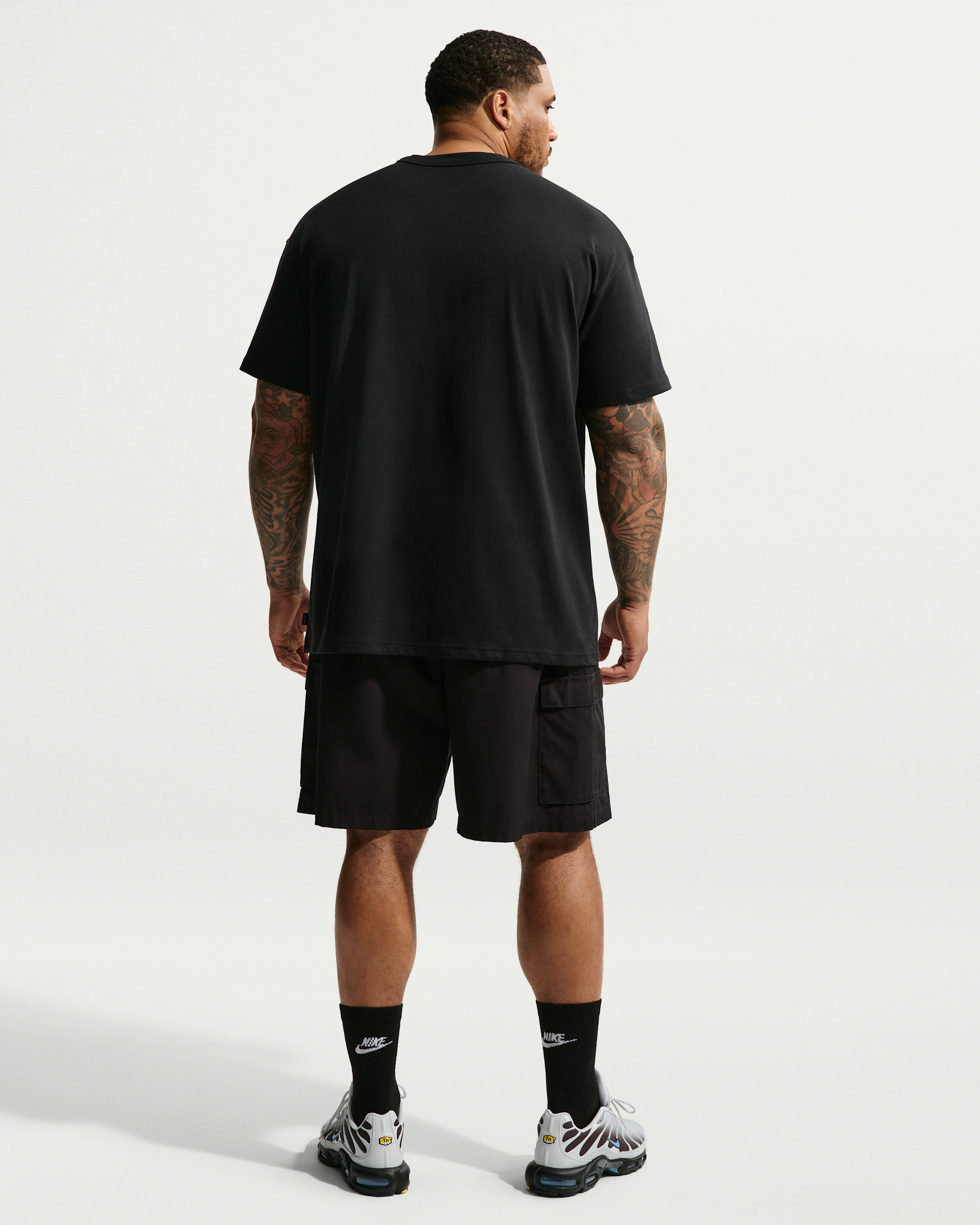 Nike Sportswear Premium Essentials Men's T-Shirt - Black - View 10