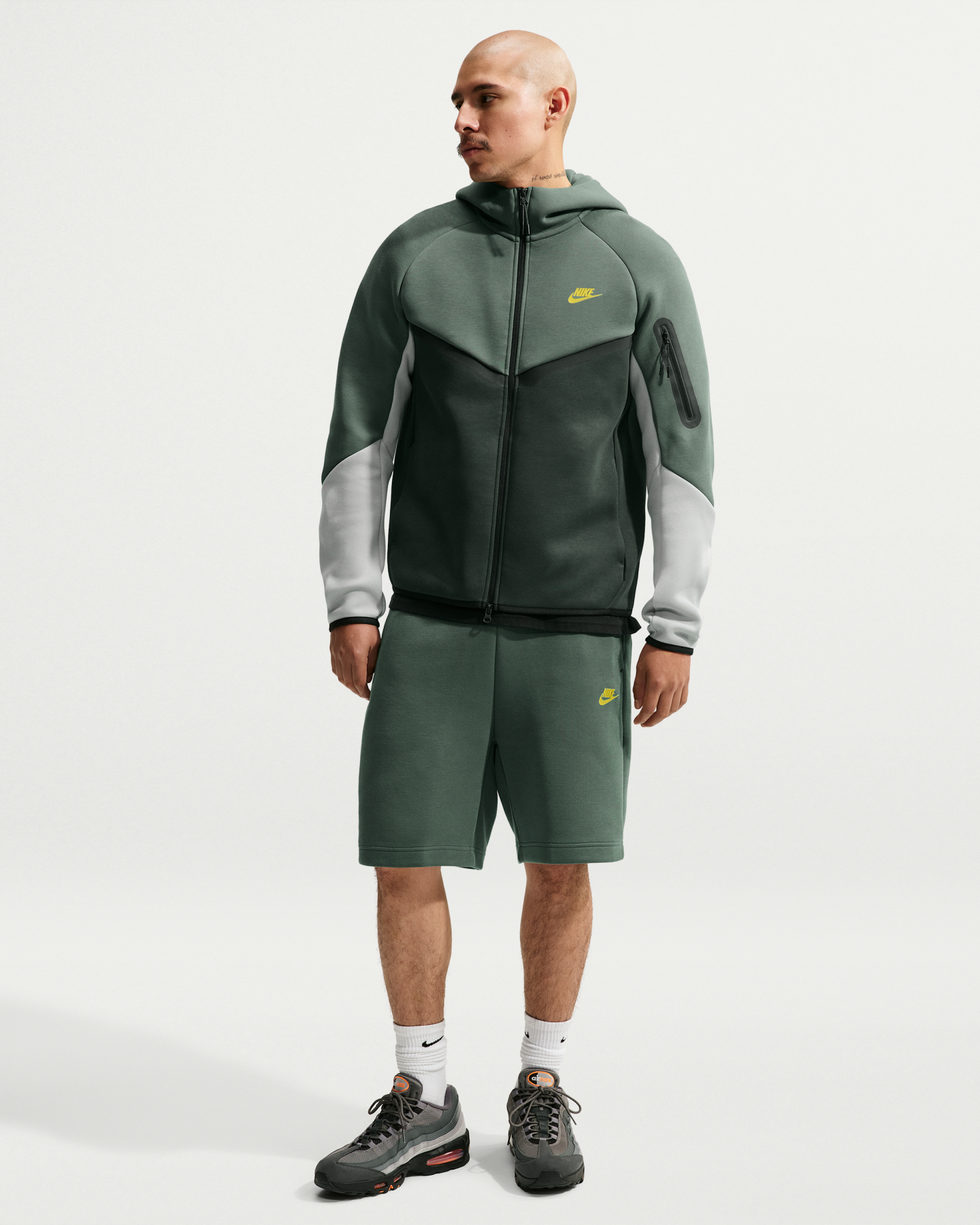 Nike Tech Men's Fleece Windrunner Full-Zip Jacket - Camo Green/Black Spruce/Light Smoke Grey/Chrome Yellow - View 4