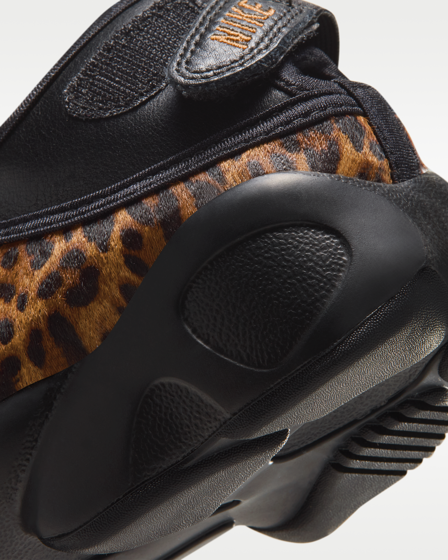 Nike Air Rift Women's Shoes - Black/Desert Ochre - View 8