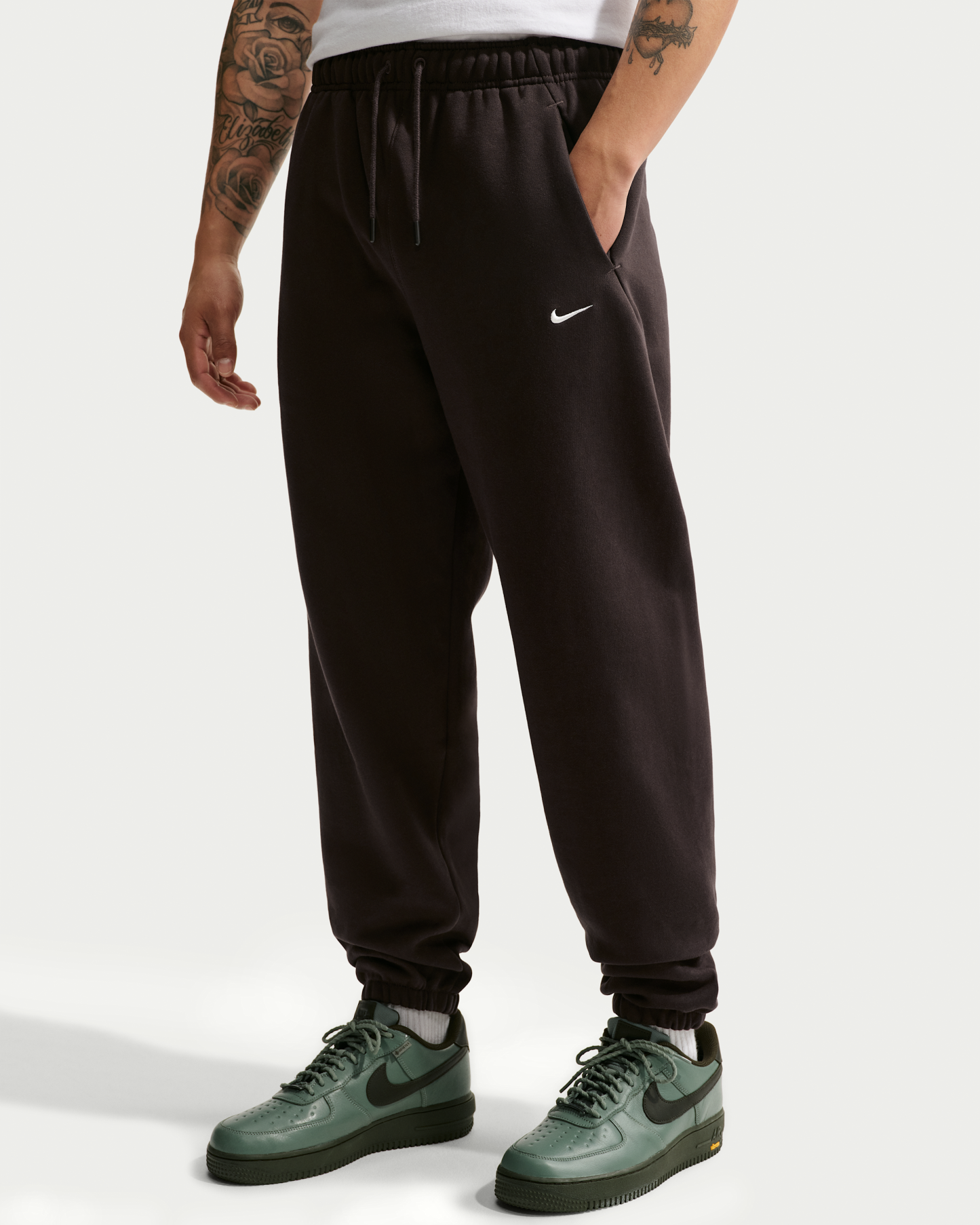 Nike Solo Fleece Men's Cuffed Trousers - Velvet Brown/Sail - View 2
