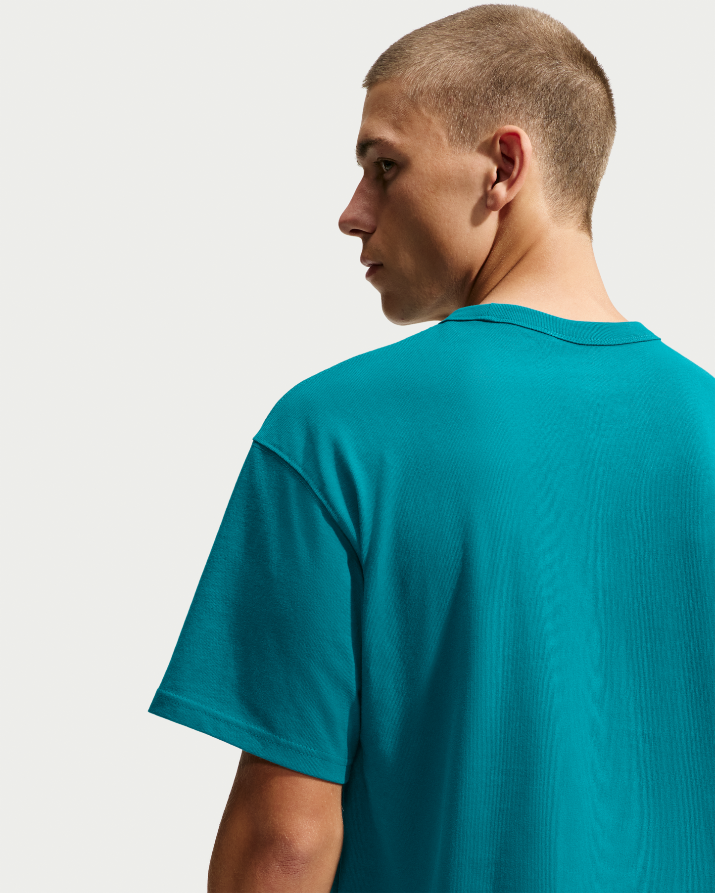 Nike Sportswear Premium Essentials Men's T-Shirt - Bright Spruce/Flat Silver - View 2