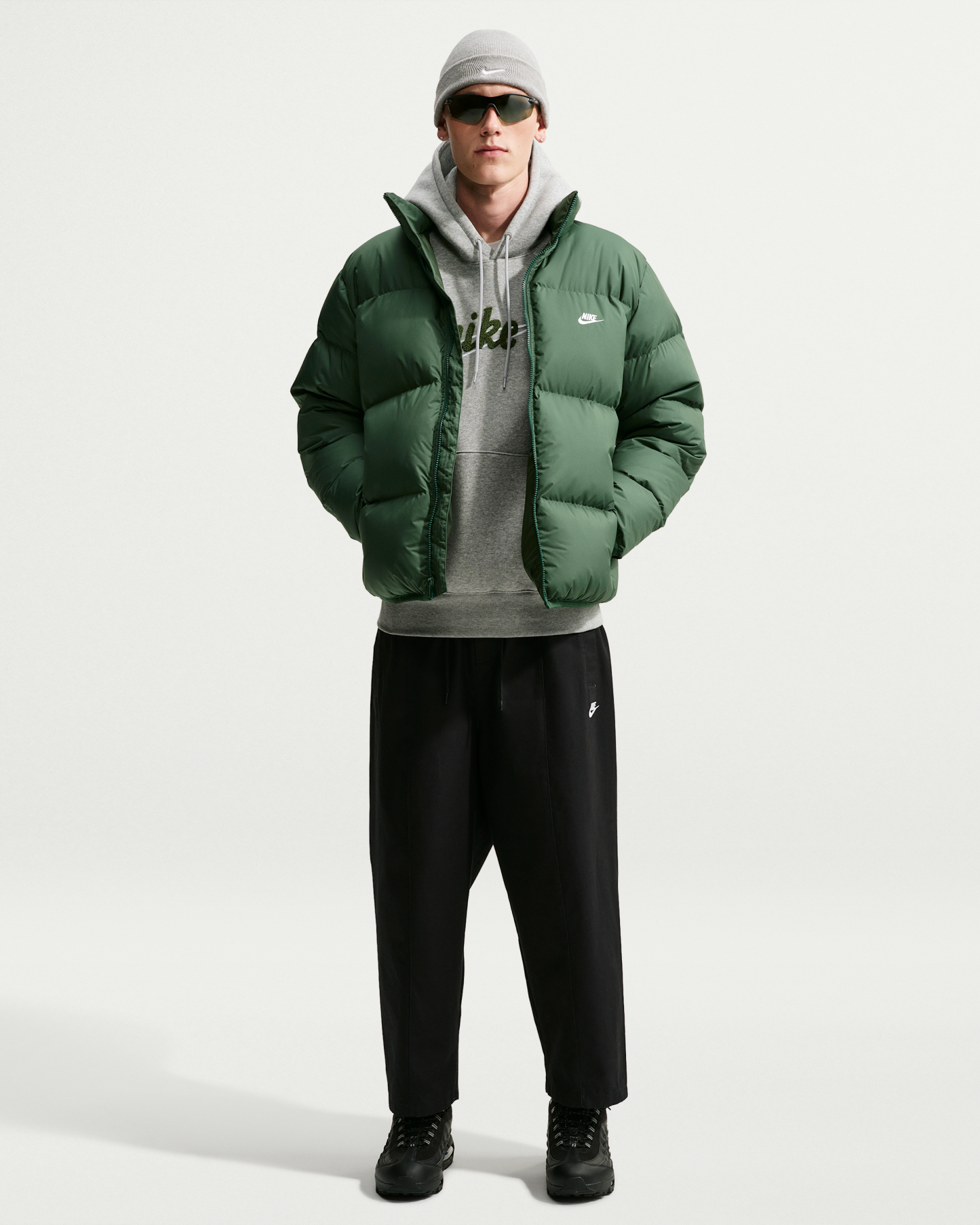 Nike Sportswear Club Men's Therma-FIT Down Puffer Jacket - Fir/White - View 4