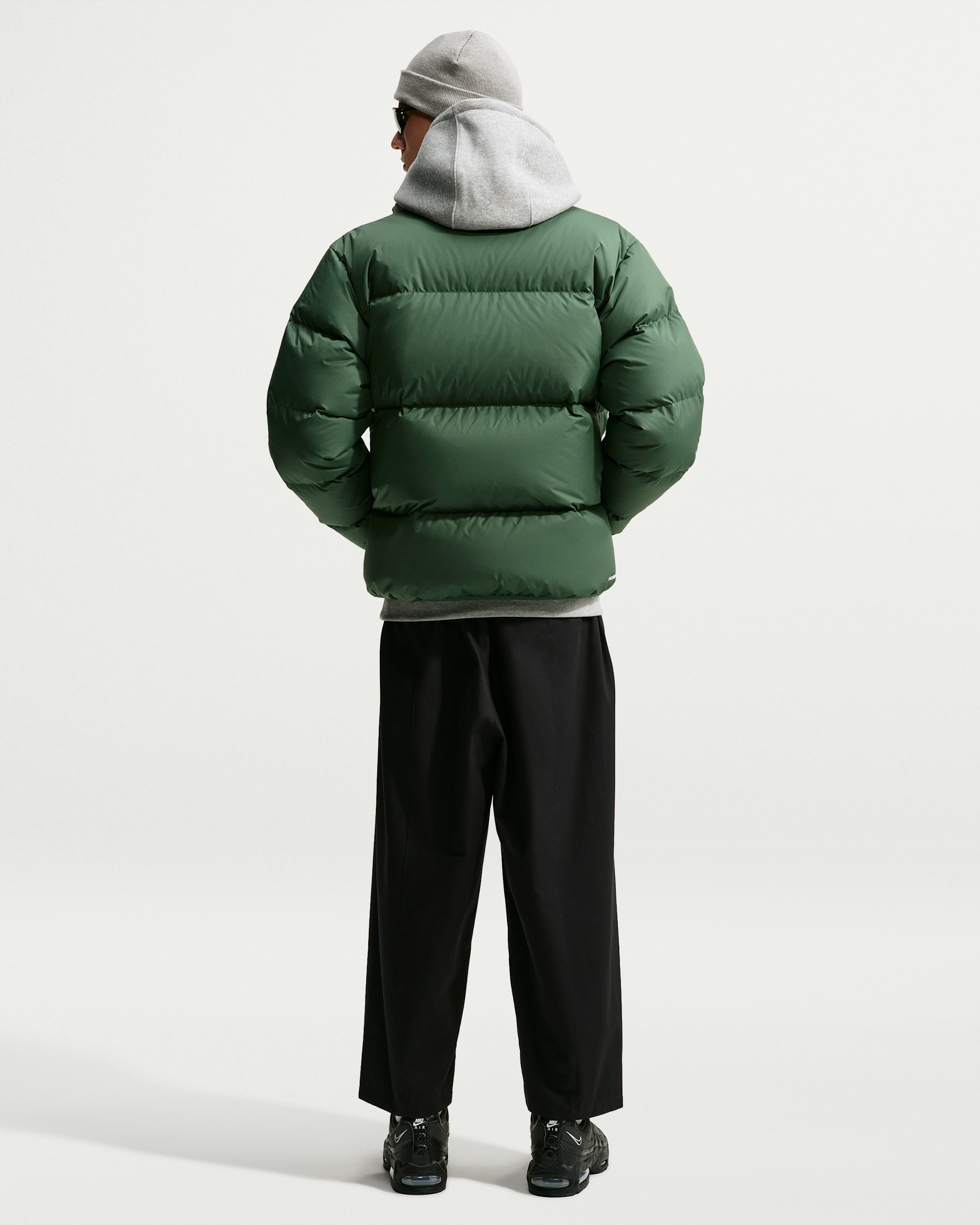 Nike Sportswear Club Men's Therma-FIT Down Puffer Jacket - Fir/White - View 5