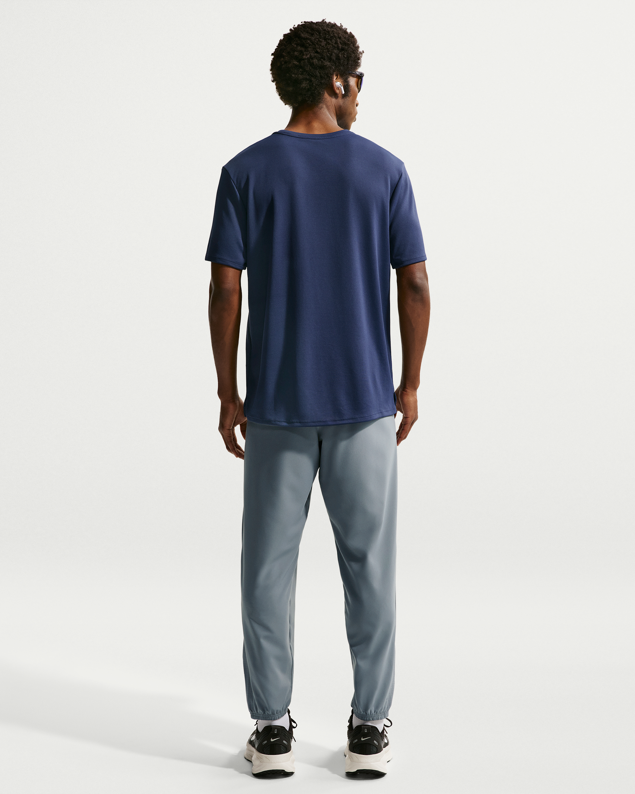 Nike Miler Men's Dri-FIT Short-Sleeve Running Top - Midnight Navy/Obsidian - View 5