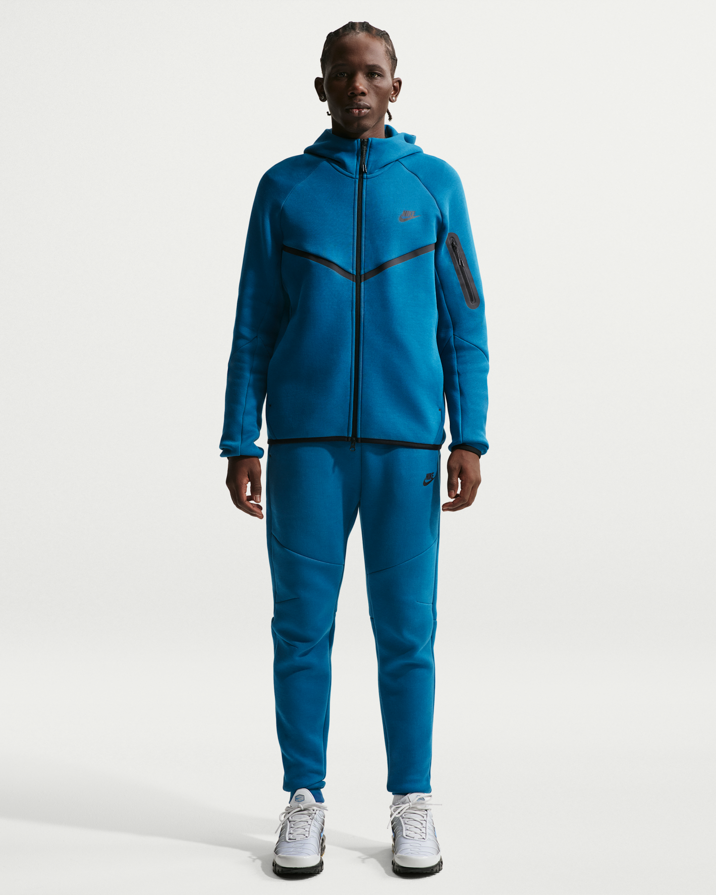 Nike Tech Men's Fleece Windrunner Full-Zip Jacket - Court Blue/Black - View 4