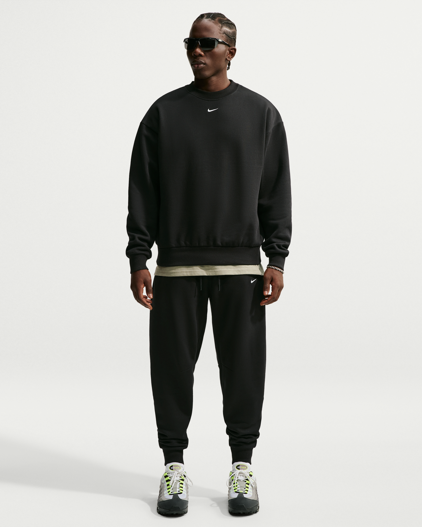 Nike Solo Fleece Men's Crew-Neck Sweatshirt - Total Black/Sail - View 4