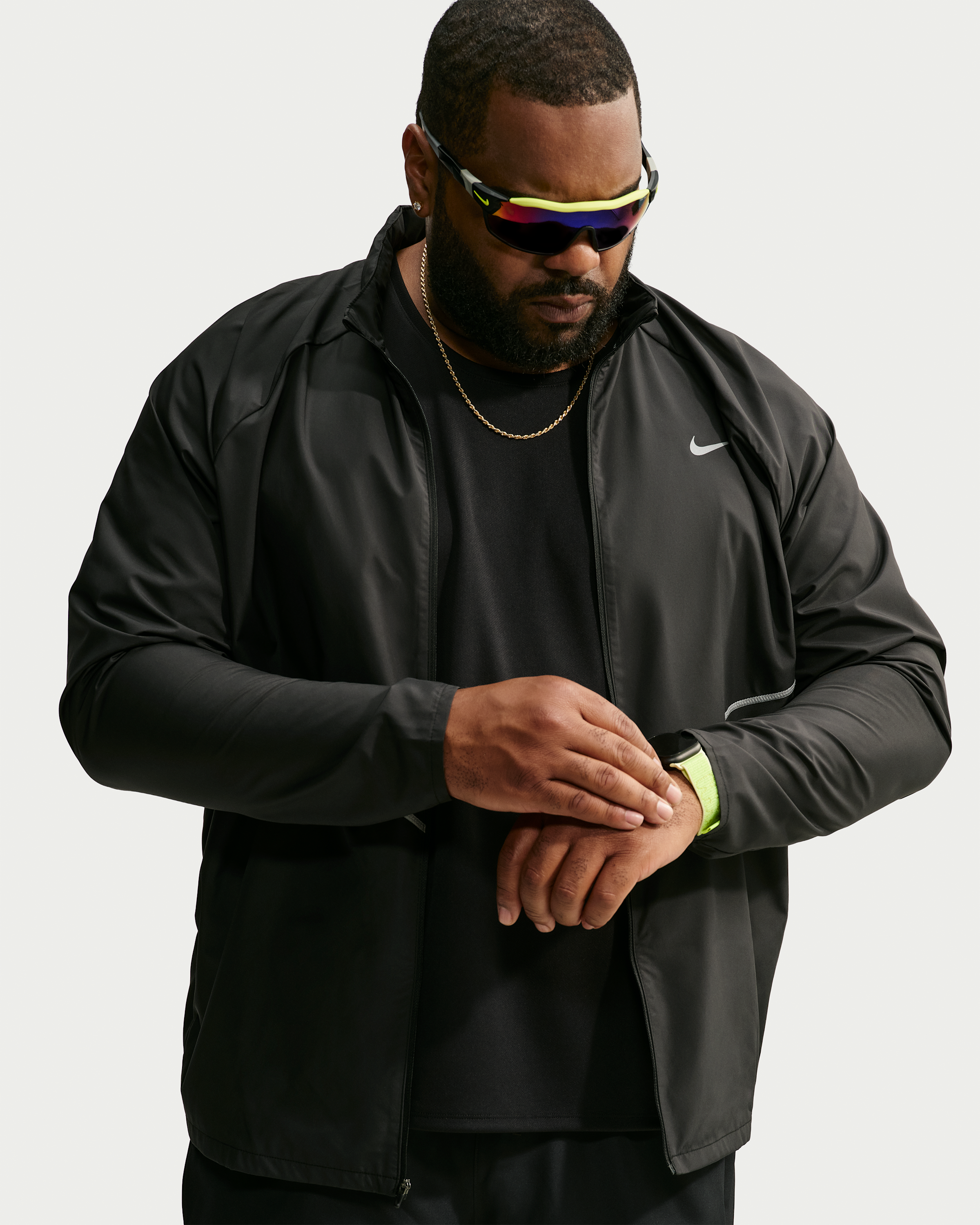Nike Miler Men's Repel UV Protection Hooded Running Jacket - Black/Black - View 7