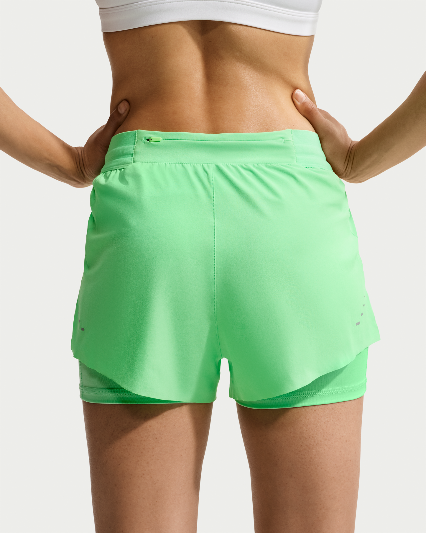 Nike Swift Women's Dri-FIT Mid-Rise 2-in-1 Running Shorts - Illusion Green/Cucumber Calm - View 3