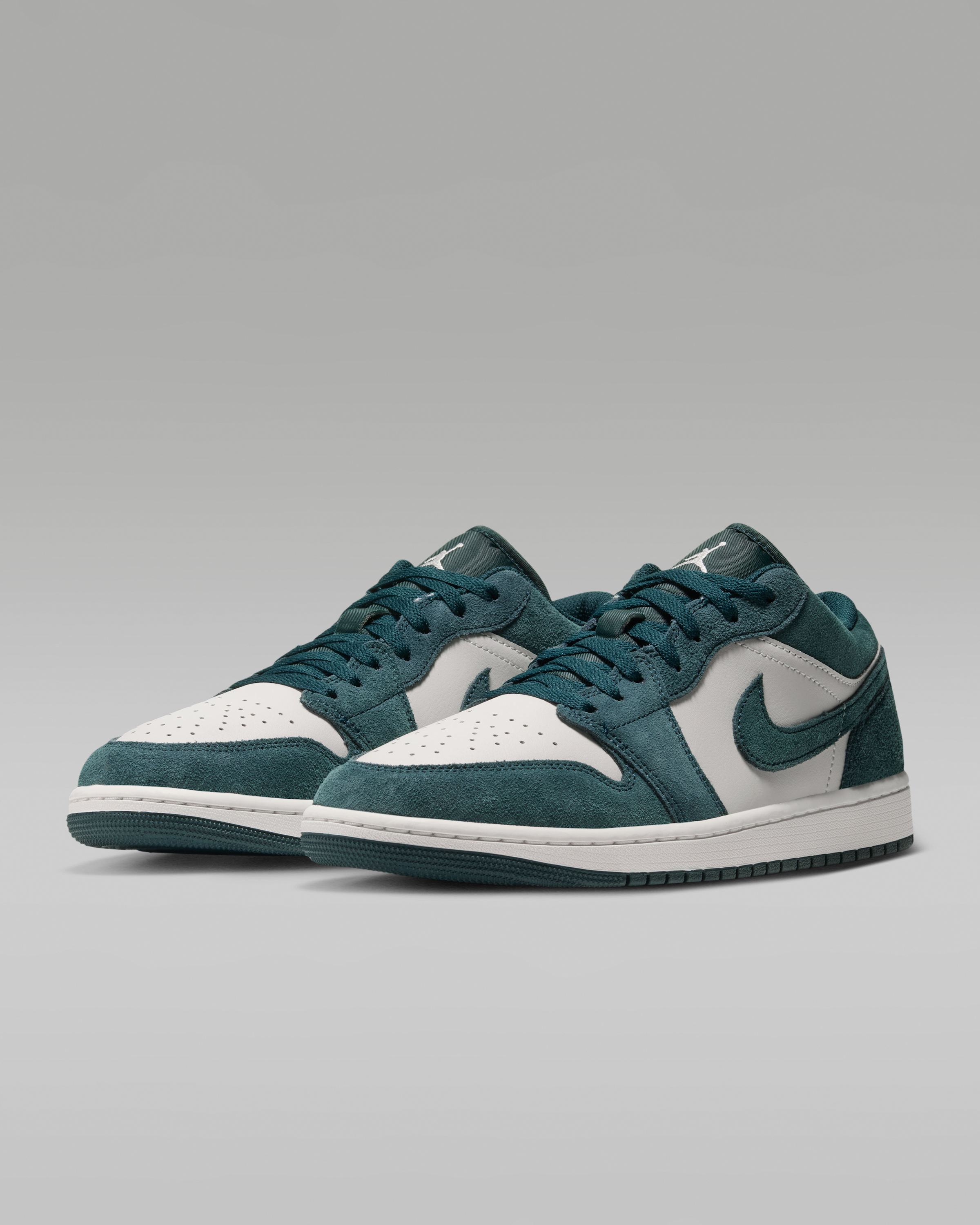 Air Jordan 1 Low Men's Shoes - Midnight Spruce/Pale Ivory/Light Orewood Brown - View 5