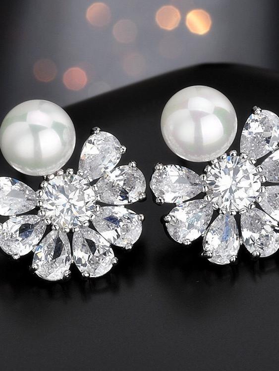 Snowflake Zirconia Imitation Pearl Earrings