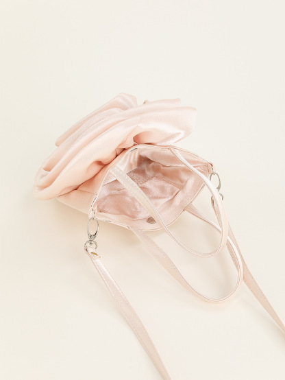 Three-dimensional Rose Tote Bag