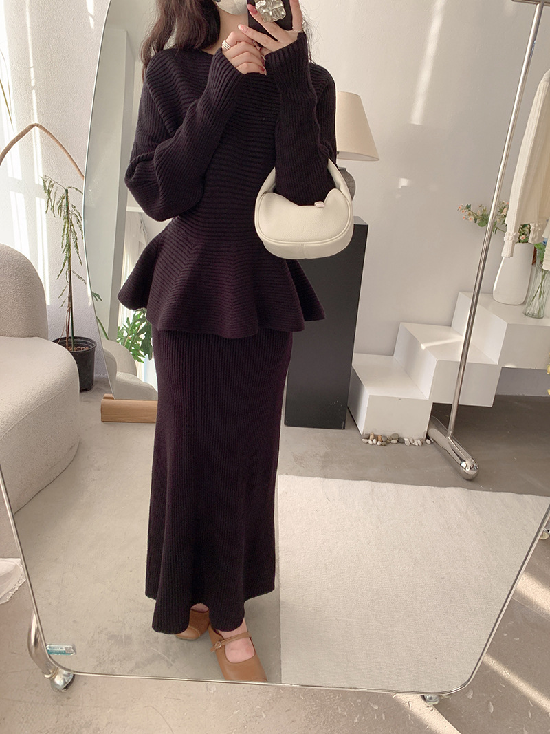2pcs Flounce Hem Long Sleeve Knit Top & Straight Knit Skirt Set