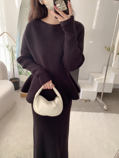 2pcs Flounce Hem Long Sleeve Knit Top & Straight Knit Skirt Set