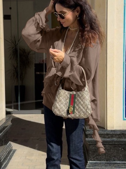 Chiffon V-neck Pleated Shirt