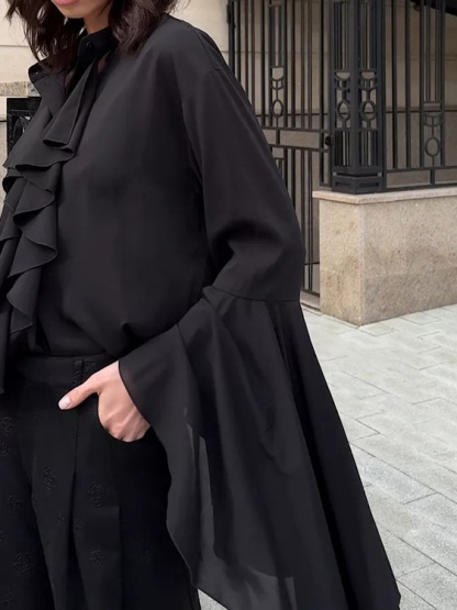 Chiffon V-neck Pleated Shirt