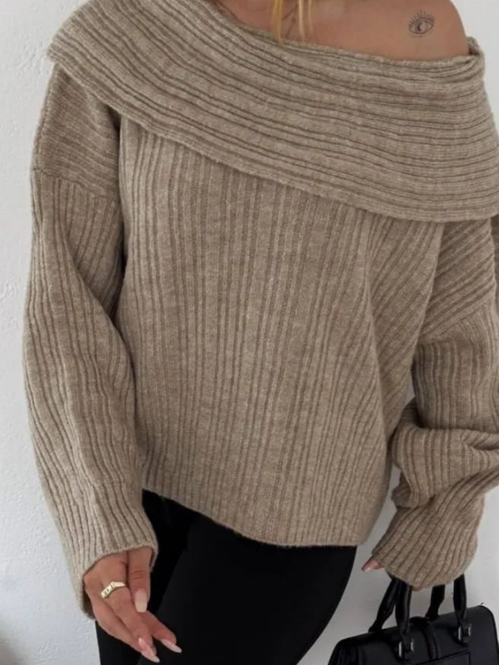 Off-the-shoulder Knitted Sweater