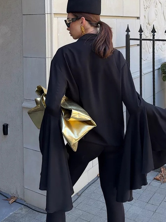 Chiffon V-neck Pleated Shirt