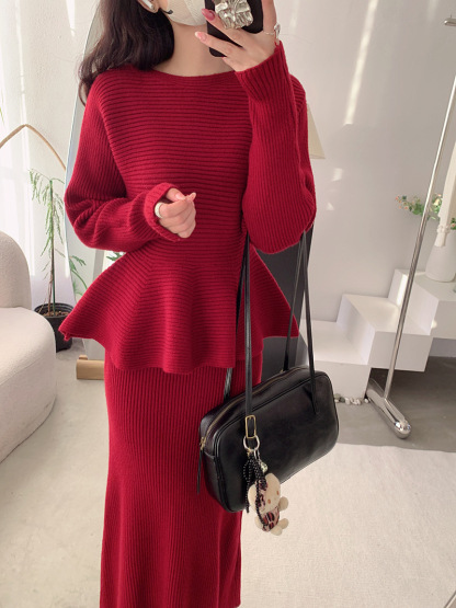 2pcs Flounce Hem Long Sleeve Knit Top & Straight Knit Skirt Set