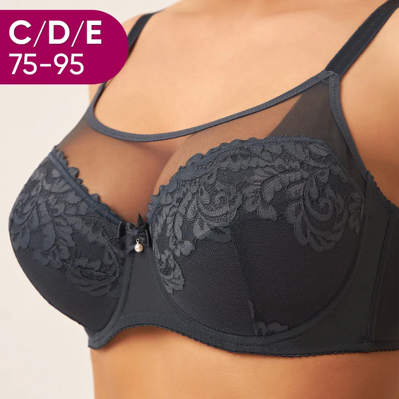 Triumph - (3 szt.) Biustonosz typu bandeau z koronką i cienką pianką