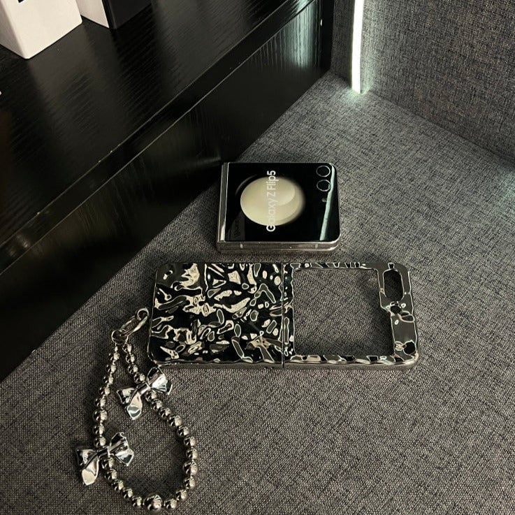 Mirror Finish Phone Case with Elegant Bracelet