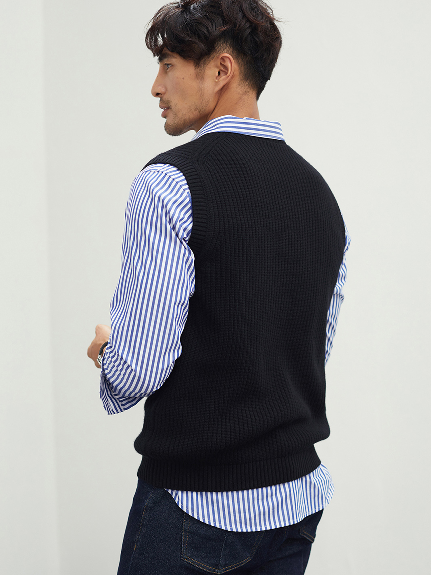 mens v neck sweater vest pullover solid color sleeveless sweaters vest preppy style details 4