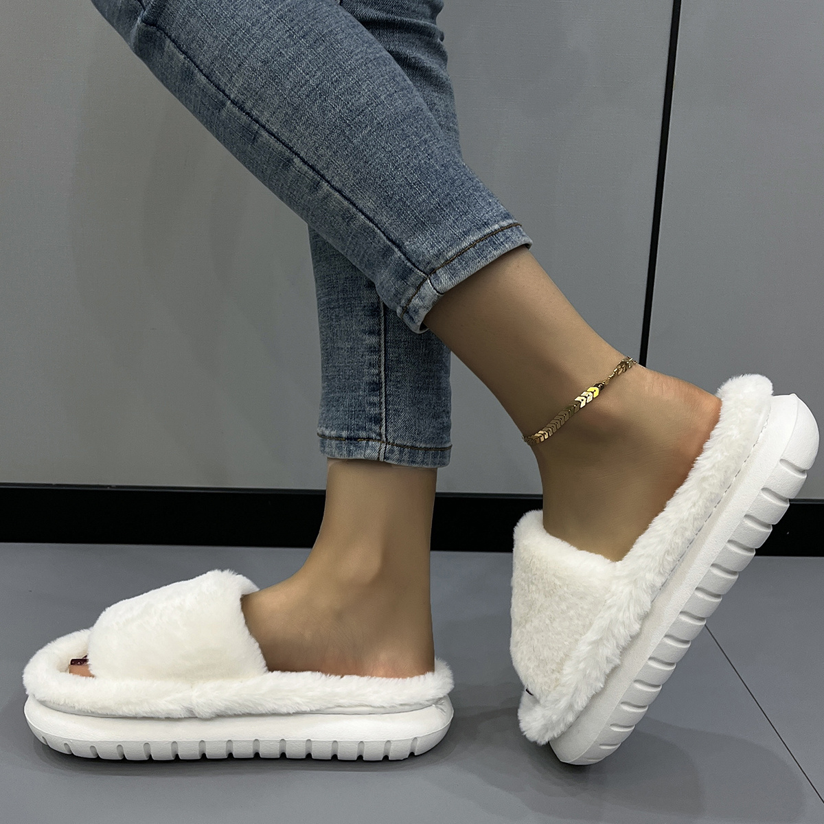 womens fuzzy plush platform slippers comfy open toe non slip bedroom shoes indoor outdoor shoes details 3