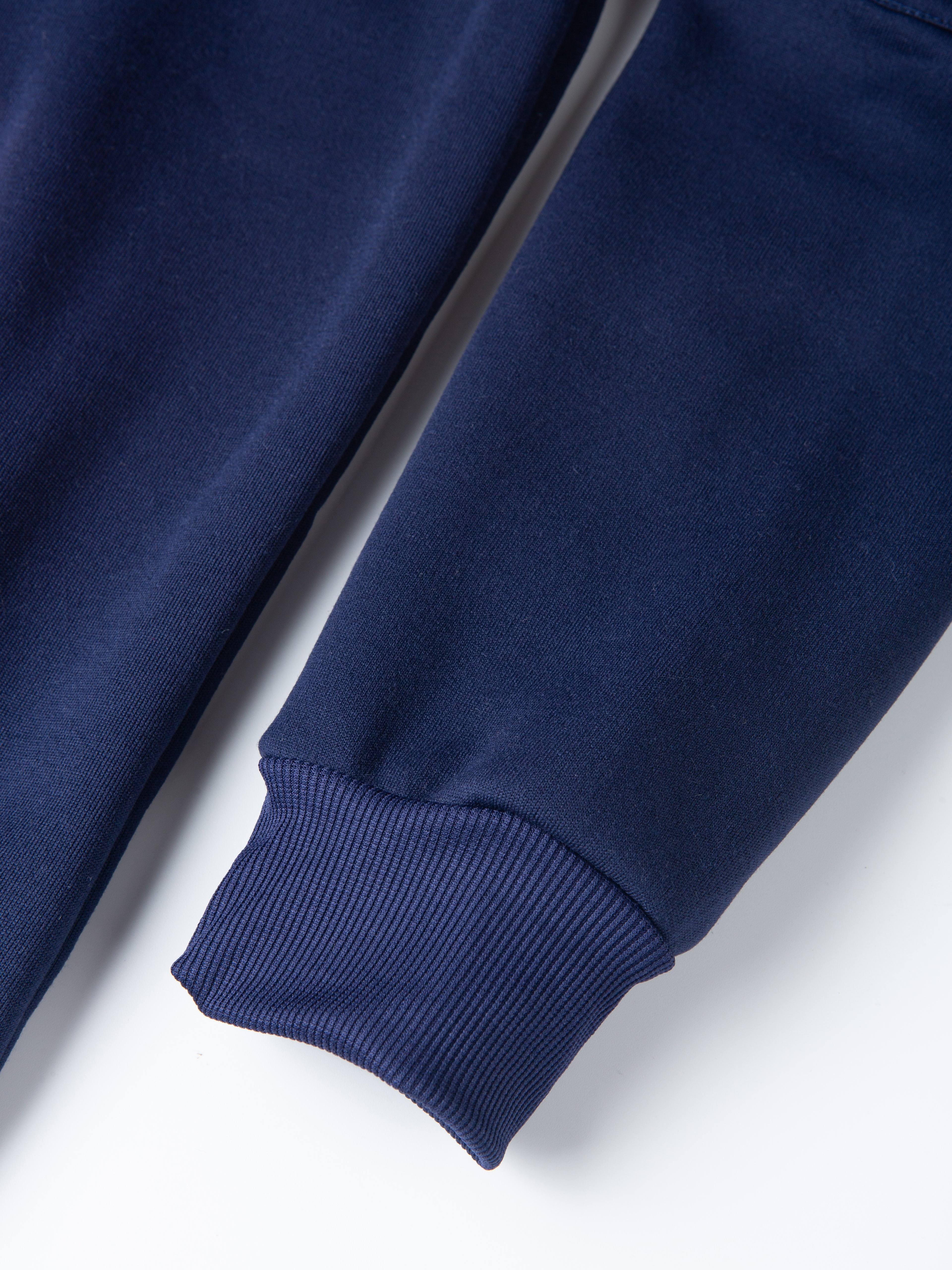 mens casual sports hoodie athletic pullover zippered pockets comfort fit details 3