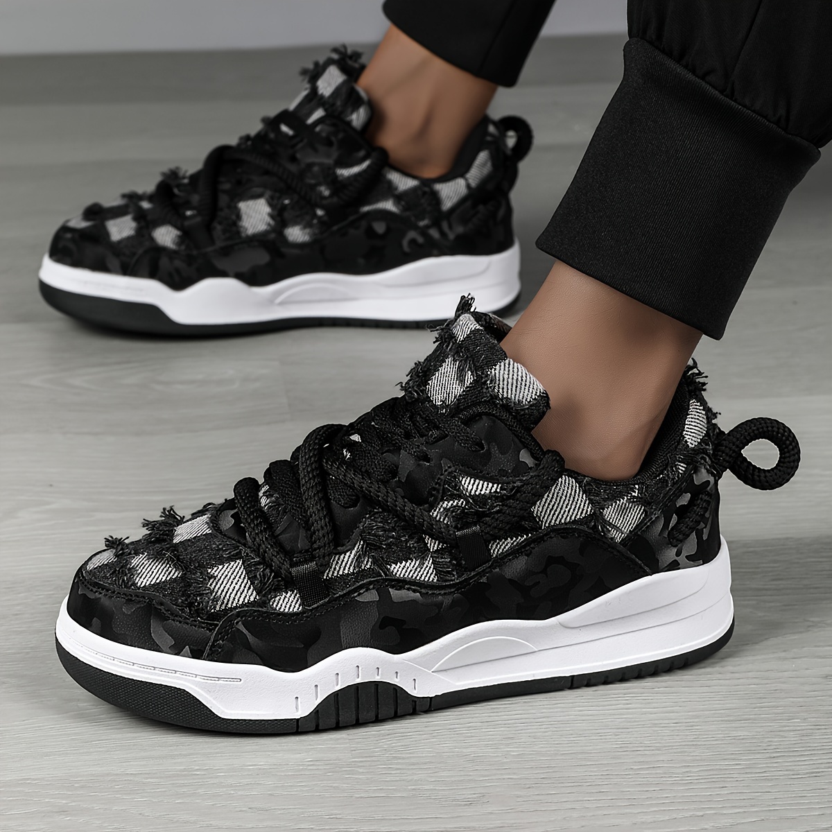 street style skateboard shoes men s trendy comfy non slip details 6