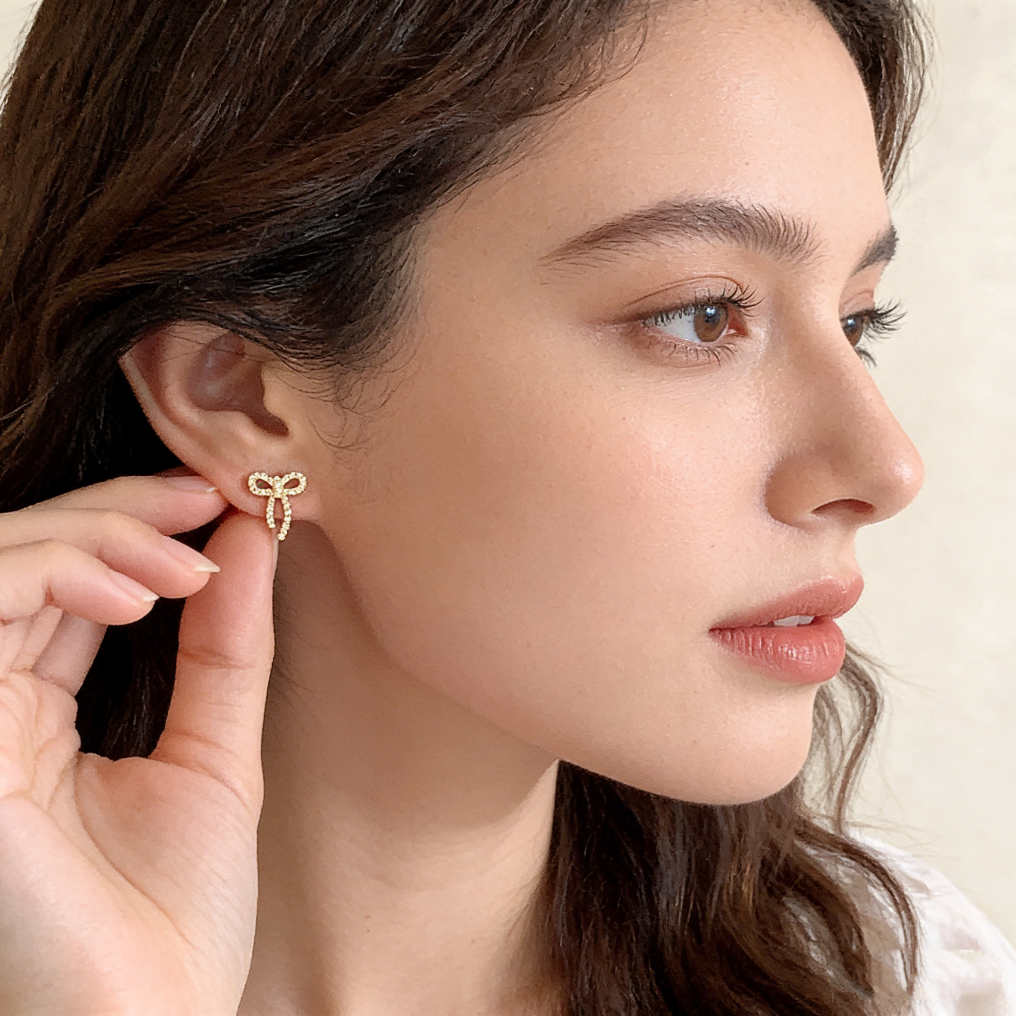 Bow Stud Eearrings