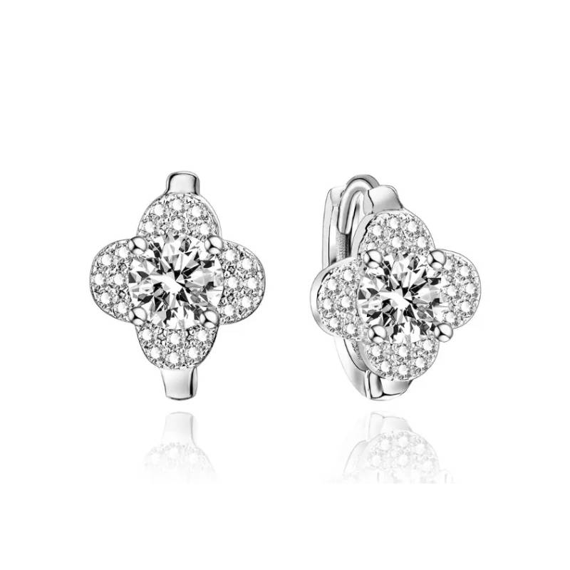 Edna Clover Moissanite Stud Earrings