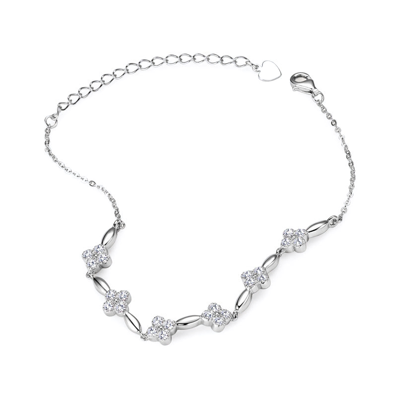 Elegant Clover Moissanite Bracelet