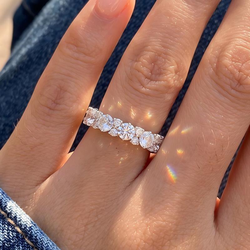 Petal Shining Moissanite Ring