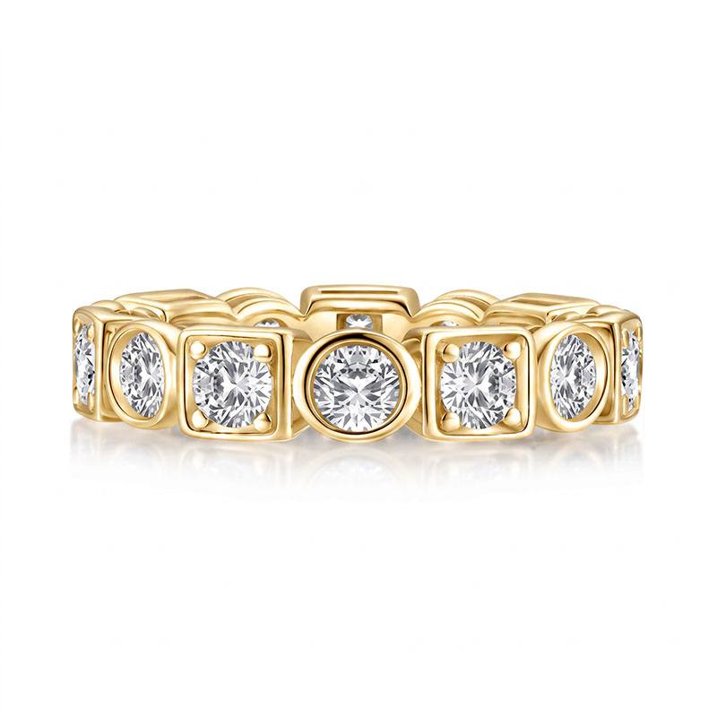 Unique Embrace Round Moissanite Wedding Band