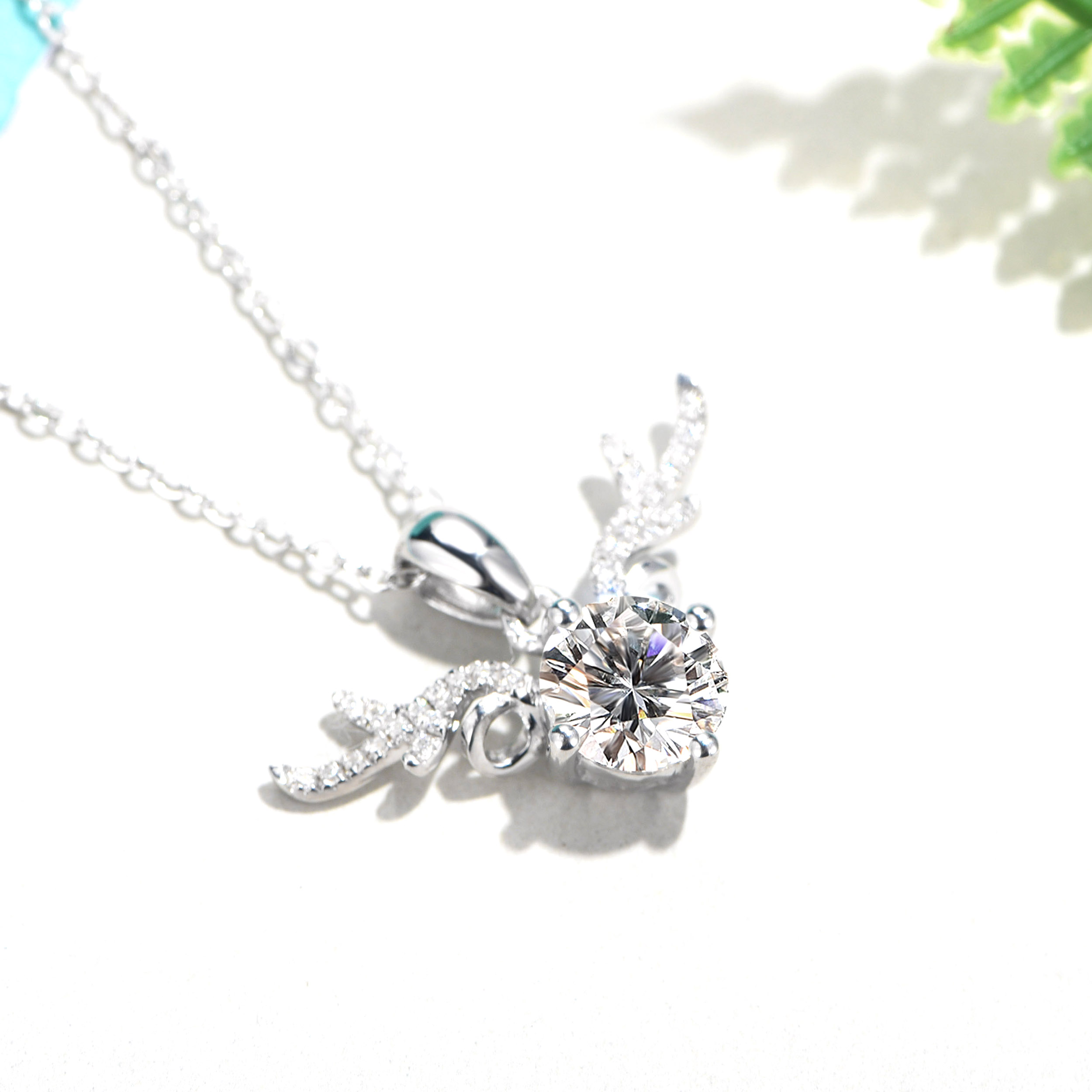 Odette Antler Moissanite Necklace-VOOGME