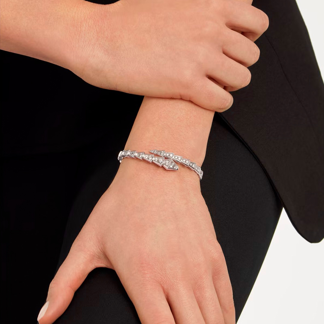 Viper Moissanite Bangle