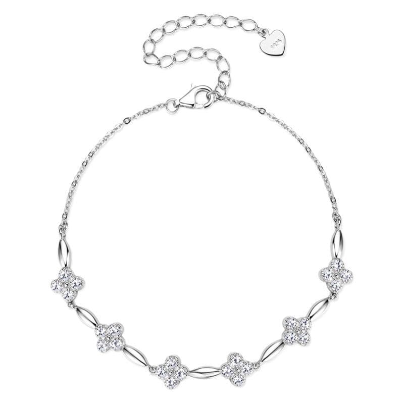 Elegant Clover Moissanite Bracelet