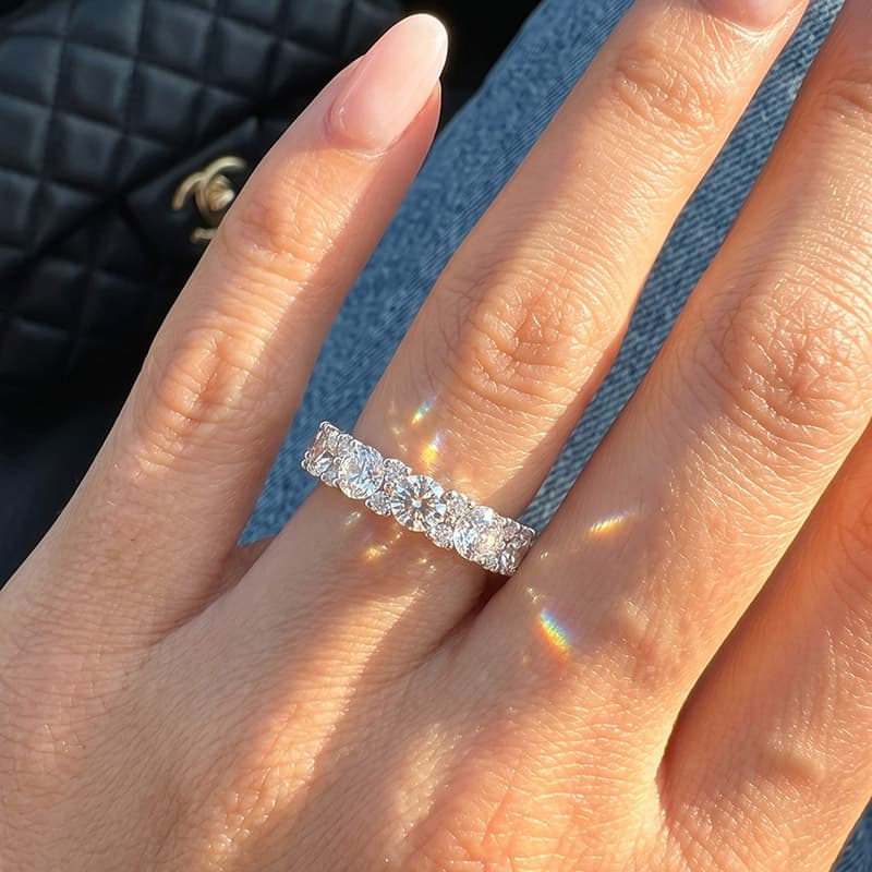 Petal Shining Moissanite Ring