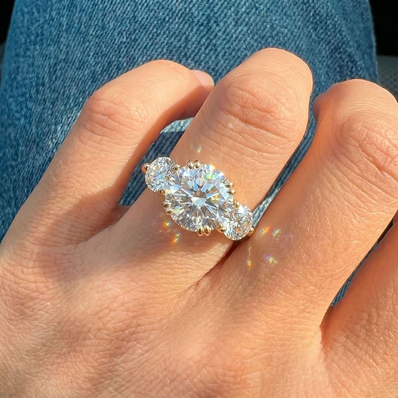 Three-Stone Double claws Moissanite Engagement Ring (3.0 ct. tw)