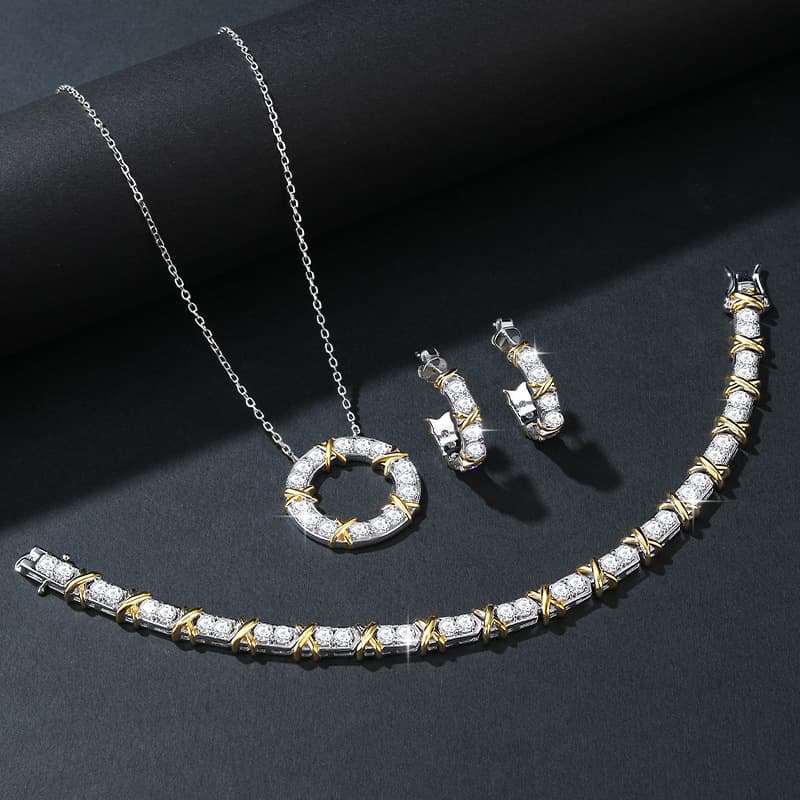 X Relief Moissanite Bracelet