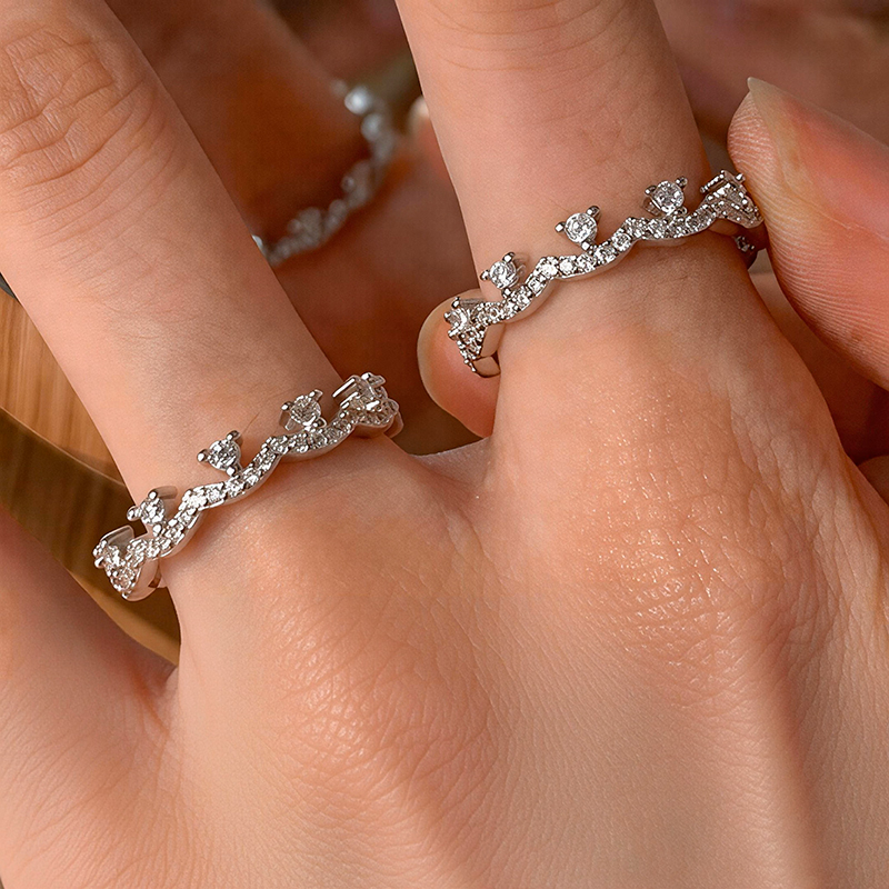 Bernice Lace Moissanite Ring