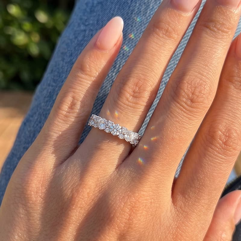 Petal Shining Moissanite Ring