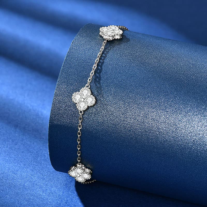 Kali Clover Moissanite Bracelet