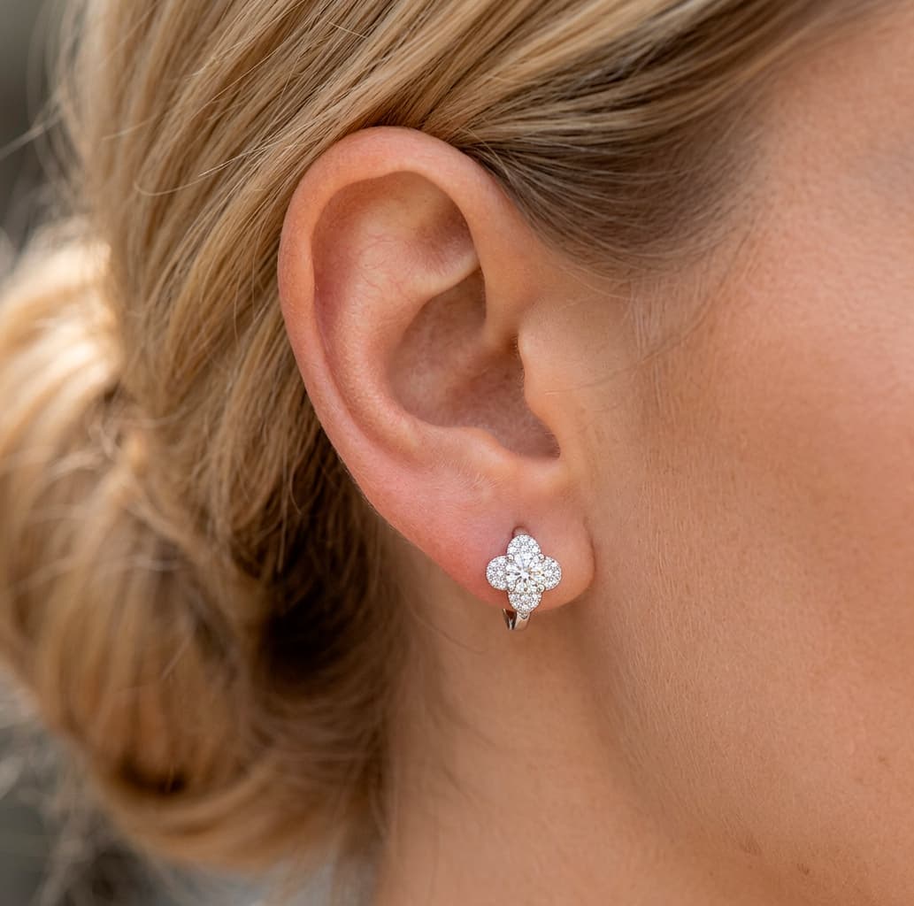 Edna Clover Moissanite Stud Earrings