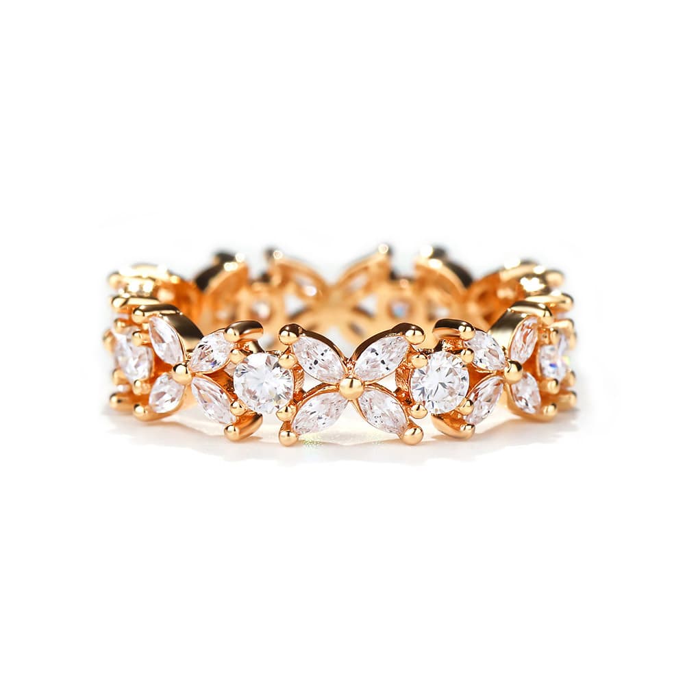 Aurora Clover Moissanite Wedding Band