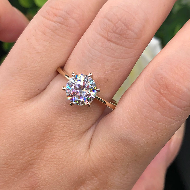 Luxury Moissanite Engagement Ring