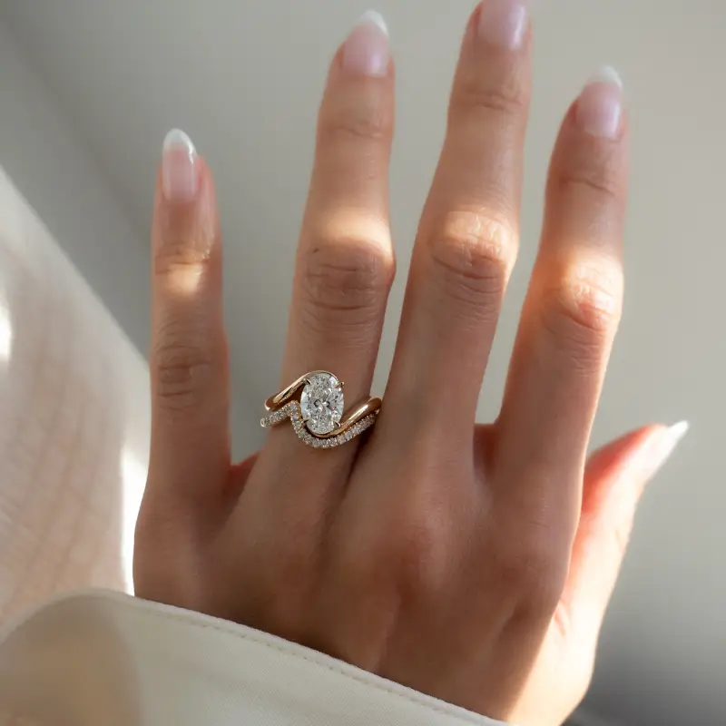 Ripple Oval Cut Moissanite Ring Set