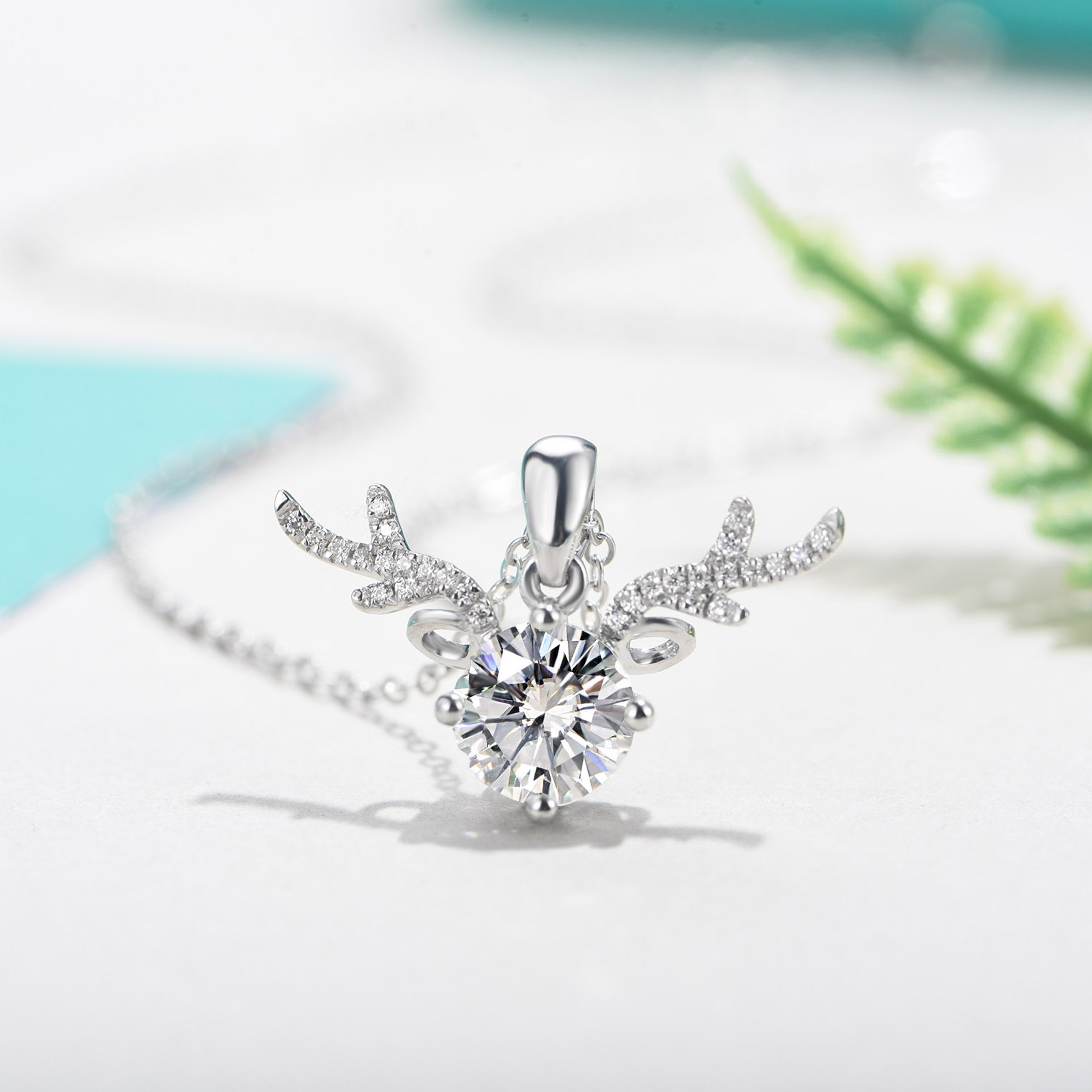 Odette Antler Moissanite Necklace-VOOGME