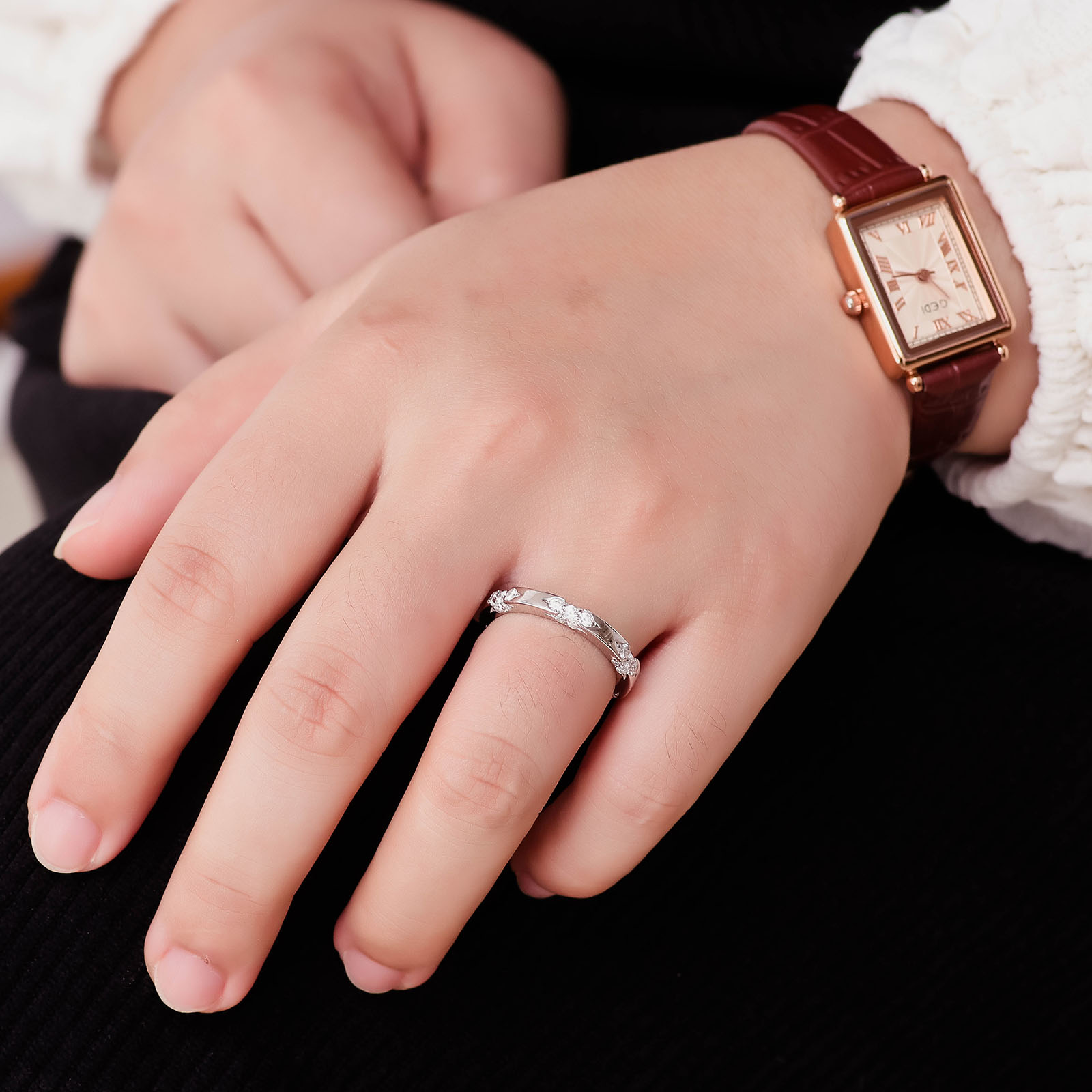 Secret Garden Moissanite Wedding Band-VOOGME