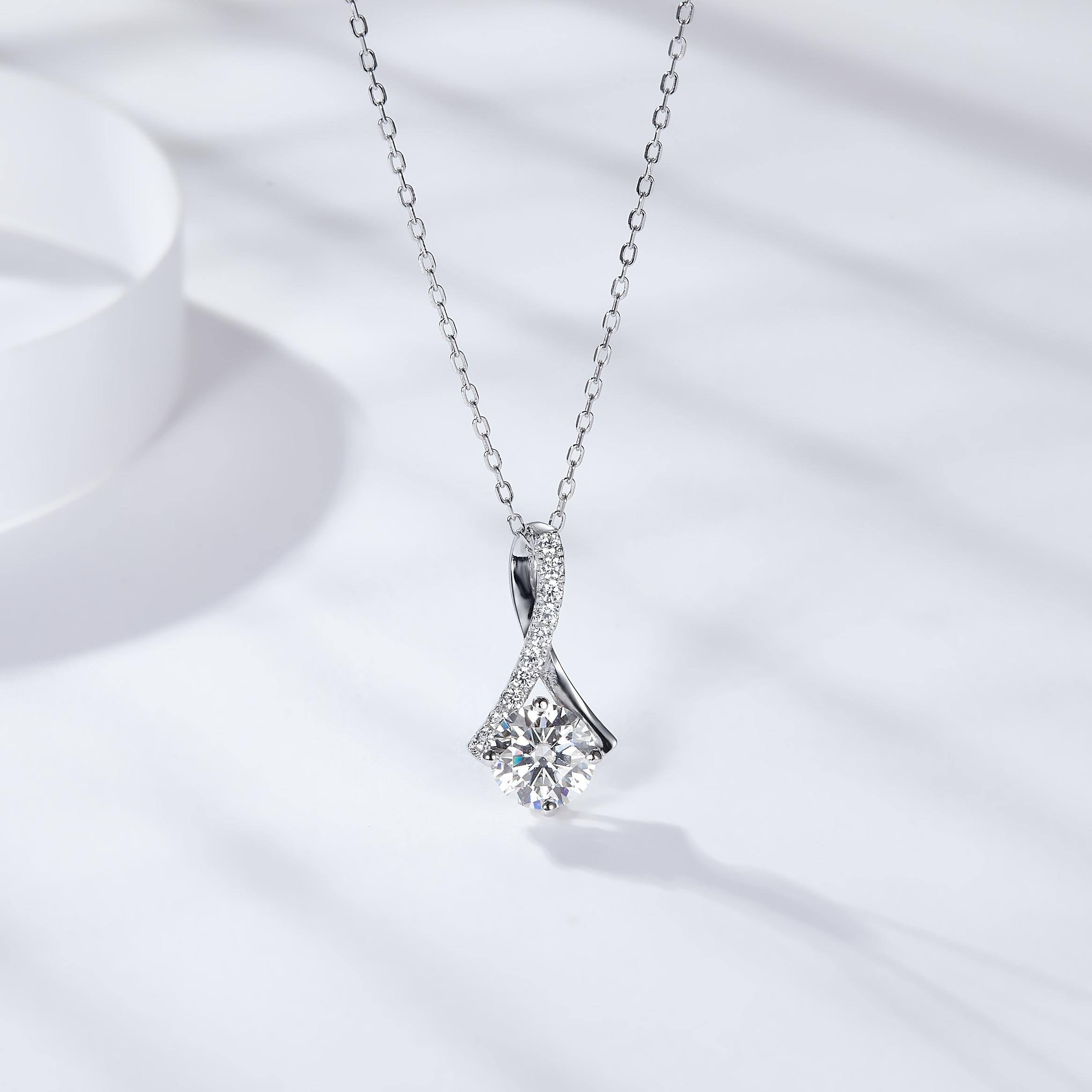Survivors Moissanite Pendant 1.0 ct-VOOGME
